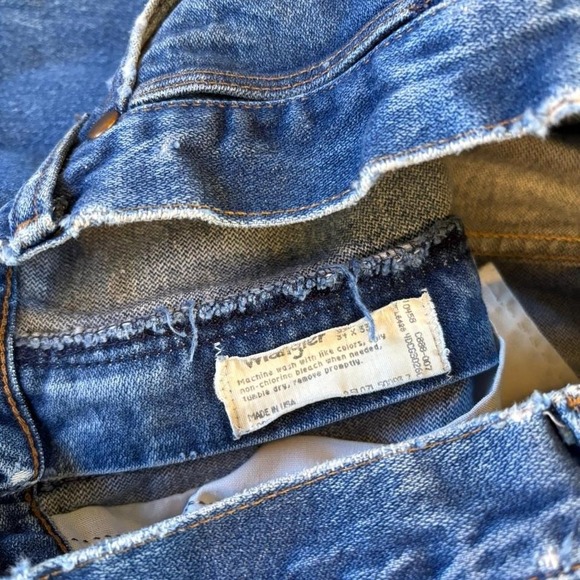 Vintage made in the USA dark wash wrangler jeans Measure 30x30 - Picture 3 of 6